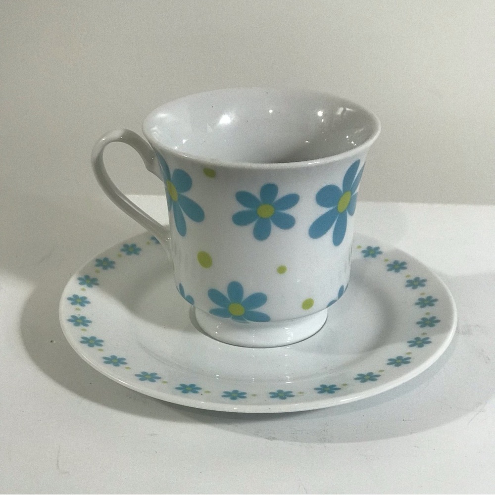 Darice Tea Cup Blue Daisy Floral Teacup and Saucer Set